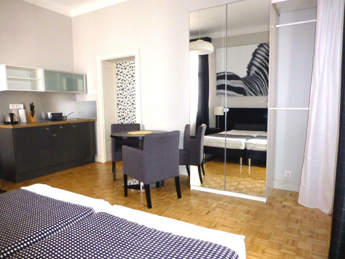 7 Rooms Mtp Poznań Exterior foto