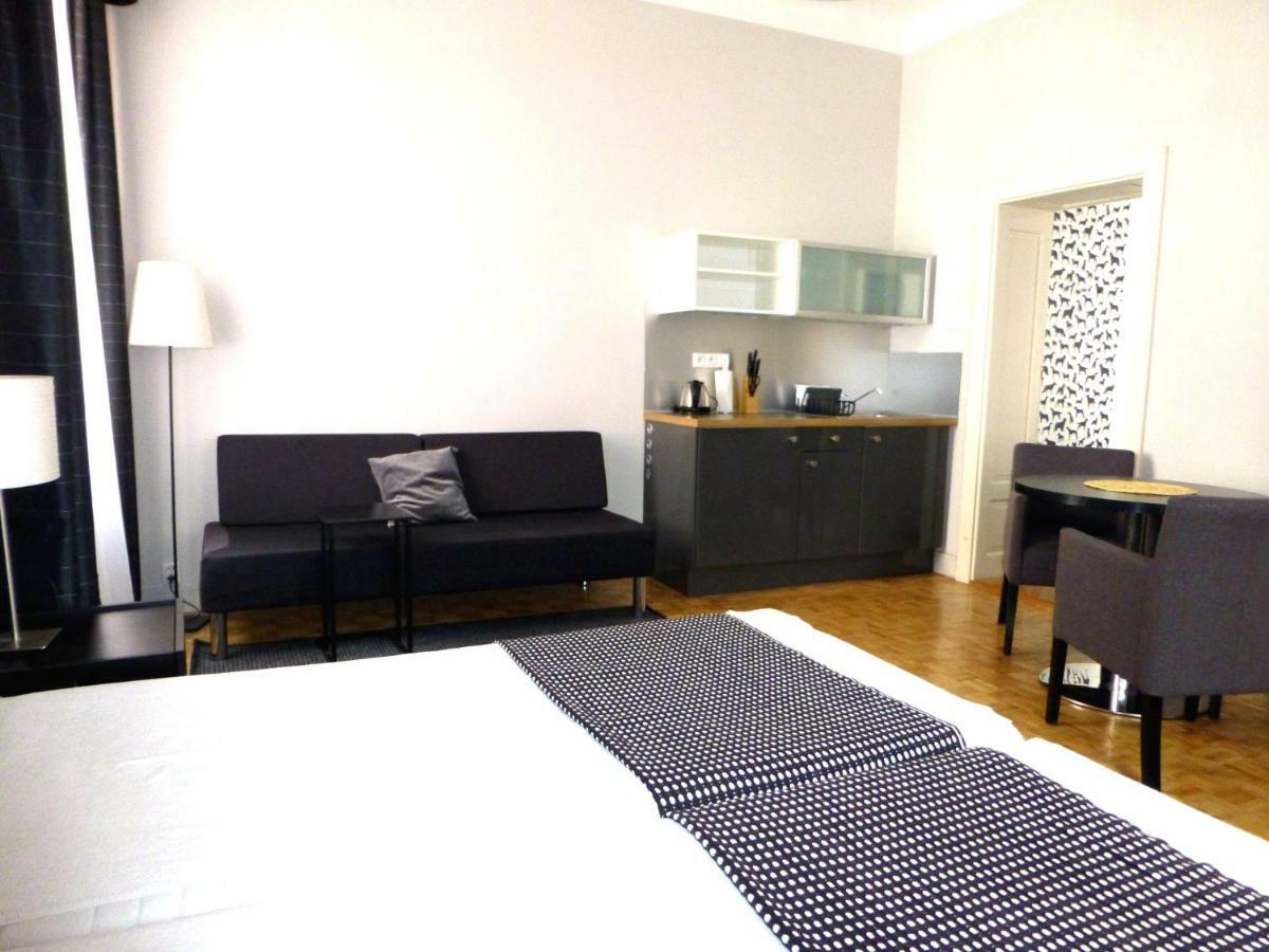 7 Rooms Mtp Poznań Exterior foto